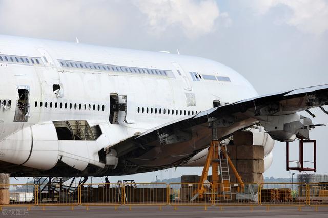 新加坡樟宜展览中心拆卸的空客A380飞机