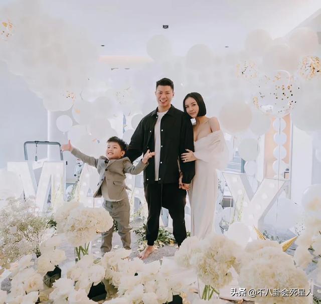 何猷君前任带4岁儿子改嫁，出身百亿豪门，比奚梦瑶得四太太欢心