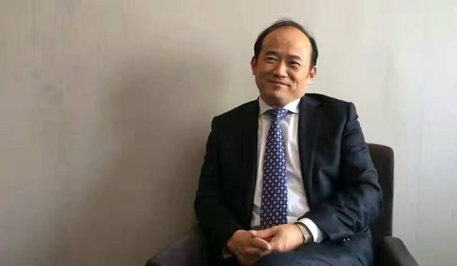 前湖北首富：捡垃圾上学，花120亿买飞机，却4次入狱，为啥？