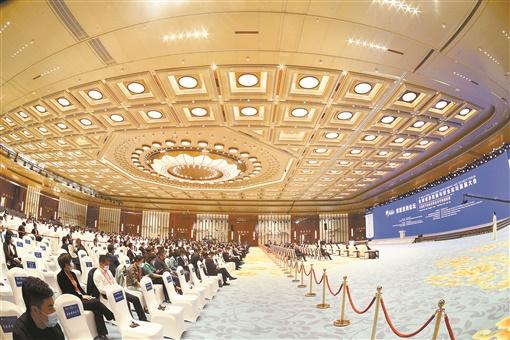 聚焦发展与安全，为世界贡献智慧——博鳌亚洲论坛全球经济发展与安全论坛首届大会开幕式侧记