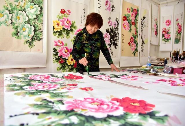 乡村振兴｜牡丹画绽放“幸福花”