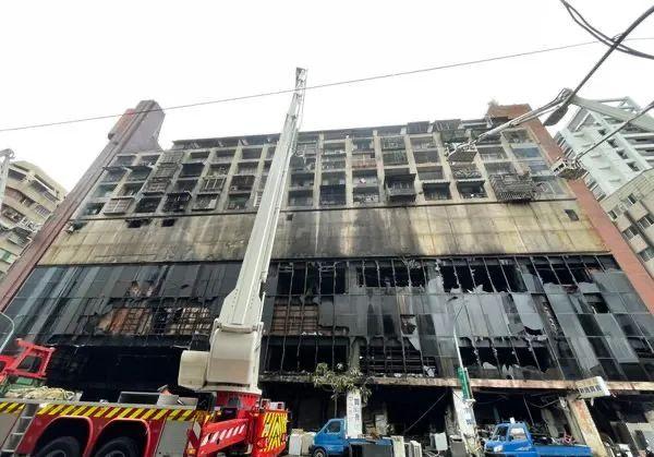 高雄夺命大火烧出台湾“被遗忘的角落”