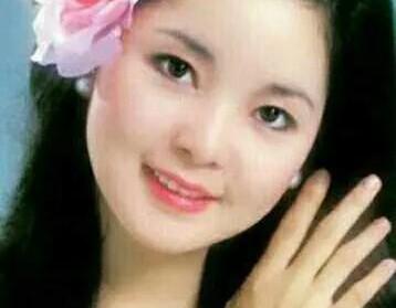 自以为“克夫”的邓丽君，不敢也不愿涉猎婚姻家庭