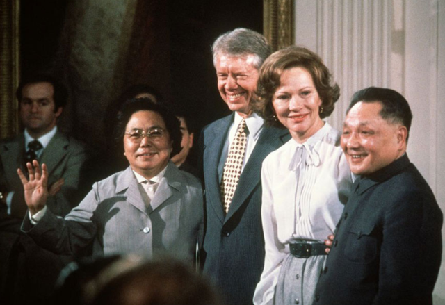 中越战前邓小平告诉日本：越南一定要教训