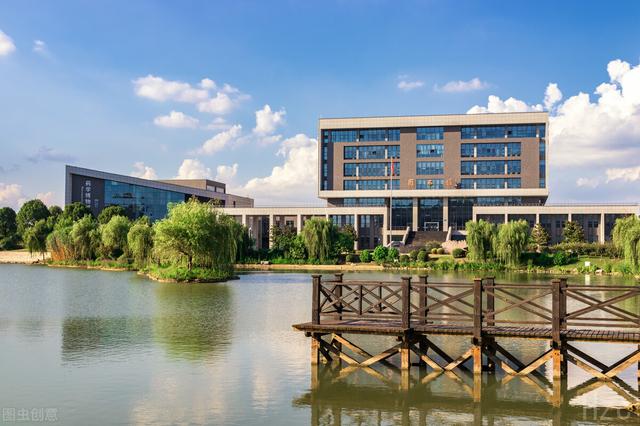 中国第一所公立高等药学学府——中国药科大学