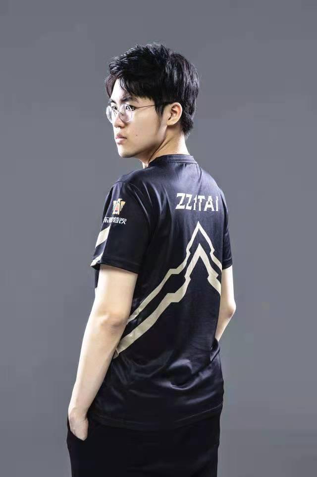LPL英雄联盟职业选手003号：Zz1tai
