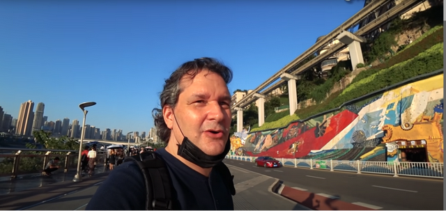 英文视频《轨道上的都市区》全网播放破亿