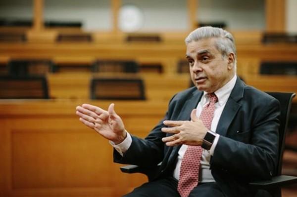 马凯硕一句话戳穿抹黑中国的谎言，中国还没有赢，但美国快输了