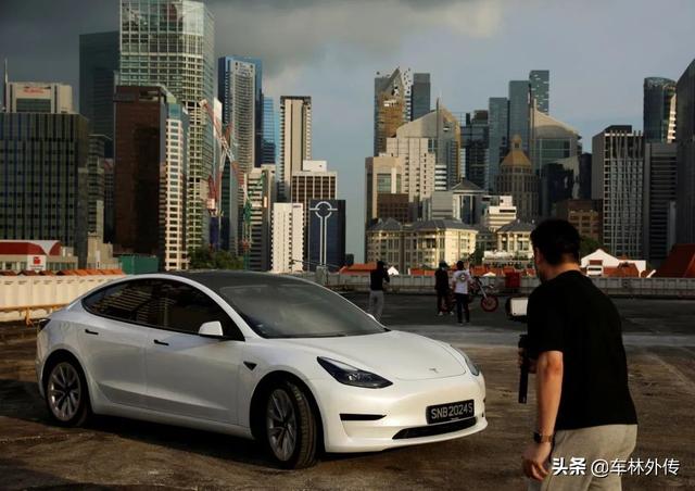 特斯拉在新加坡售价是中国四倍，依然比竞品卖得好