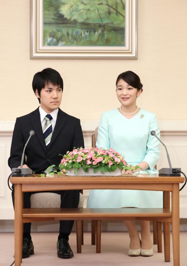 日本真子公主今日完婚，脱离皇籍成平民“小室真子”