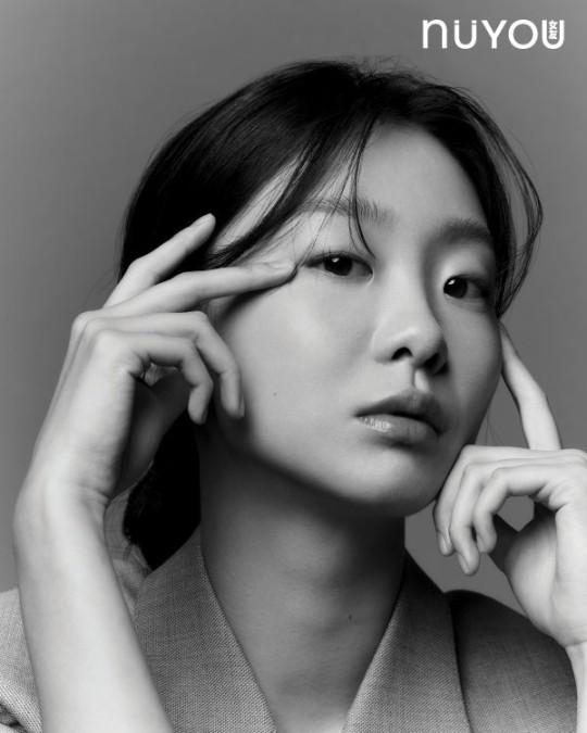 韩国女艺人金多美最新杂志写真曝光