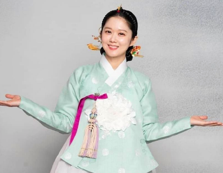 身在曹营心在汉？这6位“国内捞钱国外花”的明星，迟早凉凉