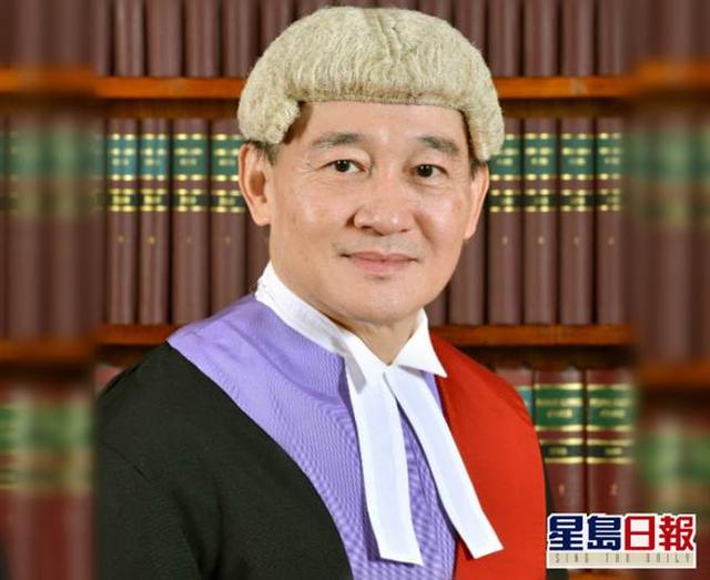 做贼心虚！放弃三百万年薪，香港本地法官沈小民携全家移民英国