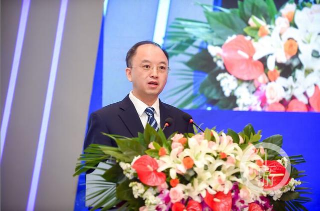 重庆渝中区将打造解放碑-朝天门世界知名商圈 区长黄茂军划重点
