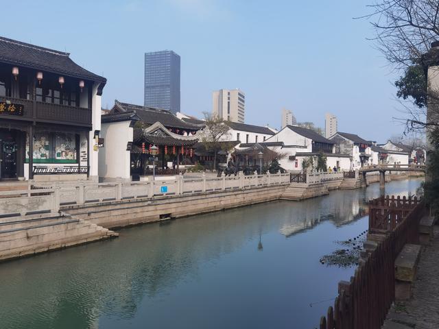 聊聊新加坡的几件事