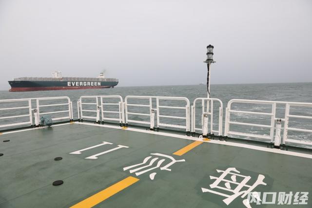 堵了苏伊士运河的长赐号靠泊青岛，将在北船重工维修20多天