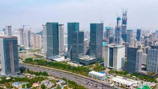 济南CBD：产业集聚新高地，齐鲁发展版图上的璀璨明珠