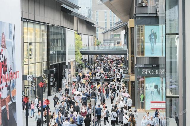 春熙路商圈荣登央视财经《中国魅力街区》，凭超强魅力火出圈！