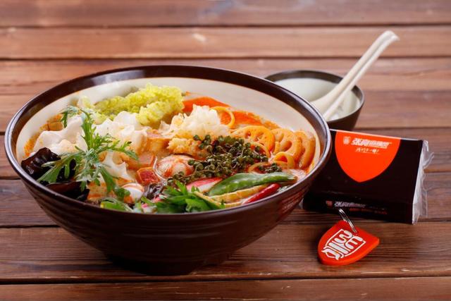 海拔3650米，从平原到高原，张亮麻辣烫播种圣城拉萨