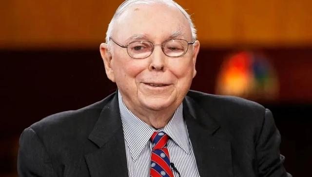 逆势重仓抄底阿里巴巴，查理•芒格有何考量？