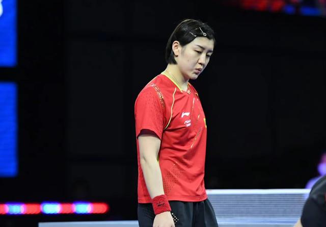 陈梦一日2连胜！携手孙颖莎陈幸同晋级，4-0横扫新加坡主力林叶