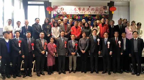 一树花开两地芳丨青云谱“城南龙灯”在日本高松市交流展演