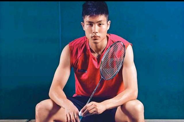 爆冷！新加坡一哥2:0击败周天成，曾爆冷击败林丹、李梓嘉