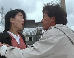 她被赌王追，被张智霖宠，被罗兆辉“养”？揭秘袁咏仪的风流半生