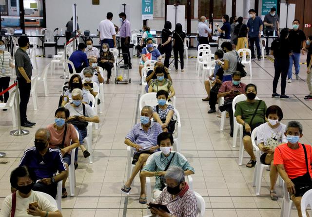 新加坡：主动放弃打疫苗者 需自付新冠医药费
