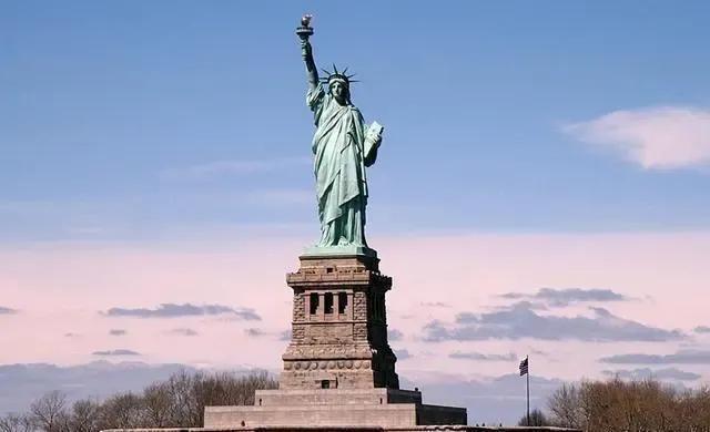 持拉脱维亚护照进入美国需要办理签证吗？