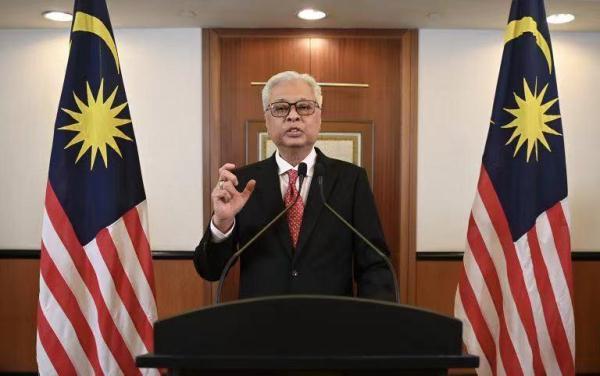马来西亚总理任内首访新加坡