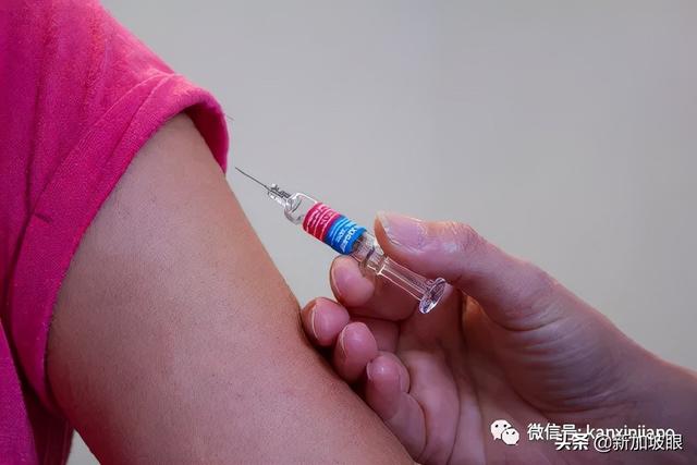 美国开始为儿童接种疫苗，印尼紧随其后