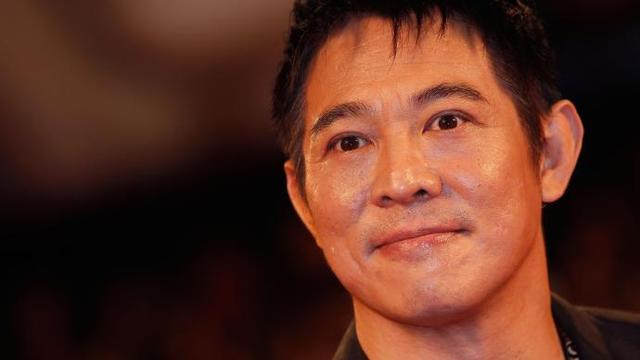 外媒曝李连杰曾因版权婉拒《黑客帝国》，损失巨额分成，却成就他