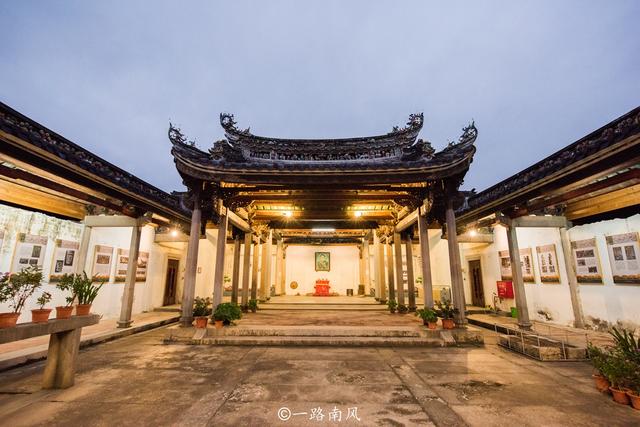 潮州17岁少年冒险闯南洋，发财后用14年营造“世界最精美的石雕”