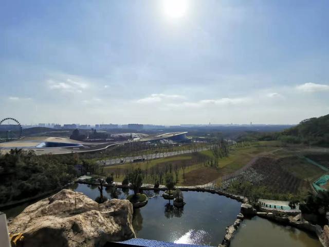 碧水映青山：长江沿岸展画卷