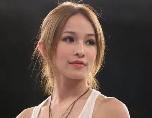 “小鲜肉收割机”萧亚轩的恋爱秘籍