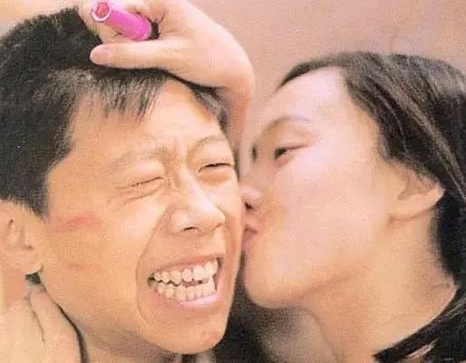 易烊千玺提名金鸡影帝引争议，影史上最年轻的影帝是谁