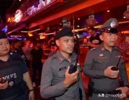 在中国很平常的两件事却在新加坡不允许