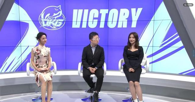 Miss转型LOL手游解说？破晓杯赛后完美复盘，不愧是大小姐
