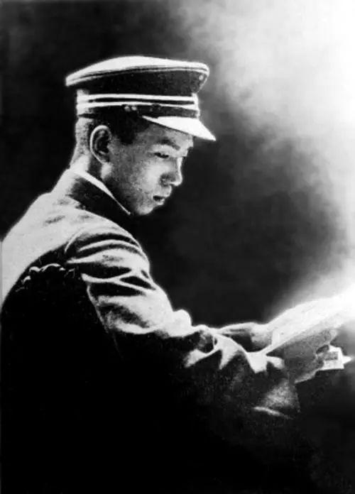 《故都的秋》作者郁达夫，日本留学开启人生新征程