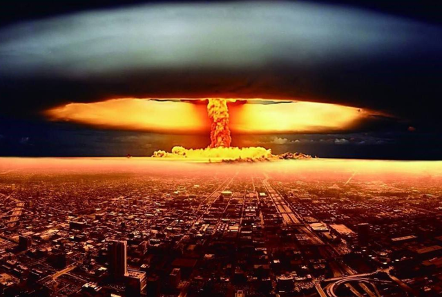 日本为啥在二战快结束时吃了两颗原子弹？