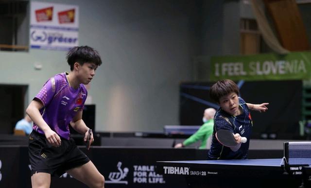 双双晋级！双王组合3:0新加坡组合，梁靖崑/刘炜珊3:1埃及组合