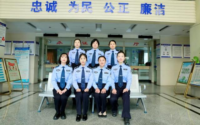 小窗口大作为！八里湖公安户籍窗口用服务暖人心