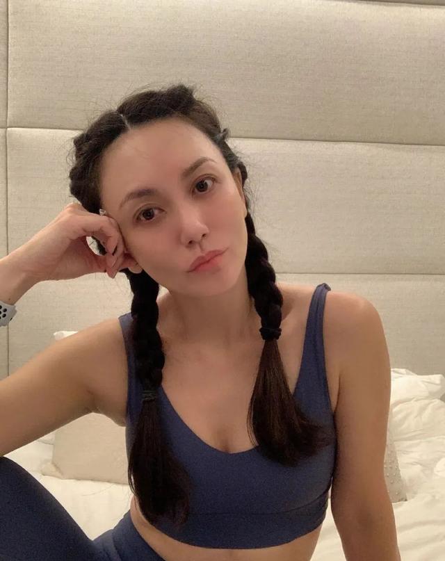拉踩刘亦菲，被顶富跨境狂追，得美成啥样啊？
