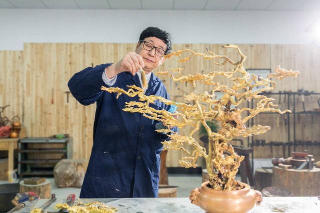 张国立都抢着拜师，为之惊叹的铜艺术，了解下？
