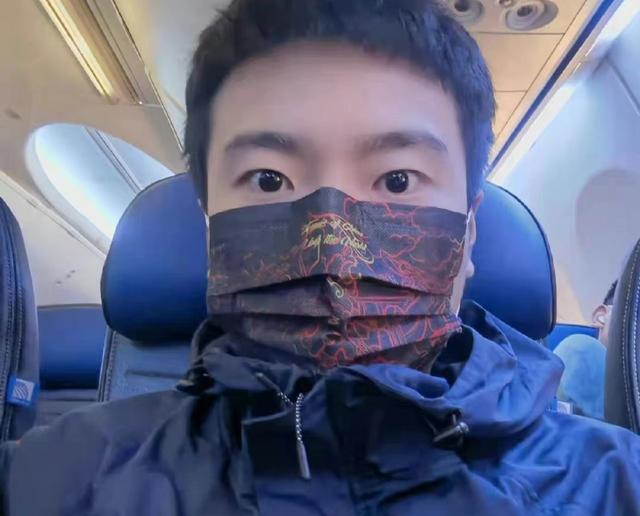 国乒队员正式离开美国！飞往新加坡参加世界杯，却不见樊振东身影