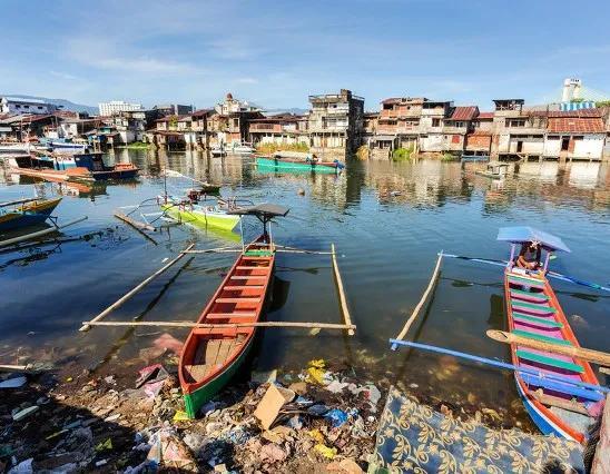 印尼使用人口最多的语言是爪哇语，但是国语却是印尼语