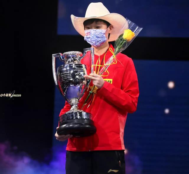 鳗鱼，你要坚决拿下新加坡WTT世界杯女单冠军，不要有丝毫动摇