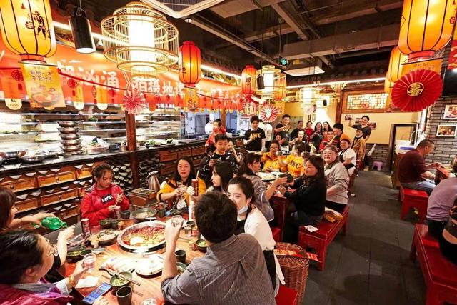 谭鸭血坚守品质开创革新 团聚好去处享视觉味觉双重盛宴