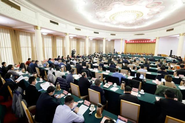 学习贯彻习近平经济思想研讨会举行